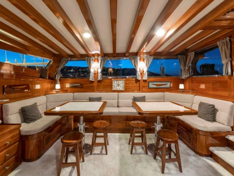 Ein Custom Torini mieten in Bodrum