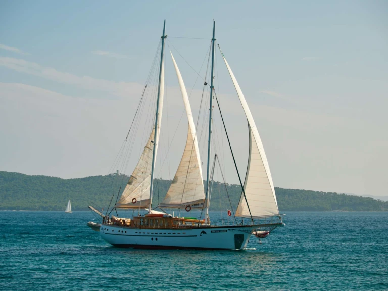 Yacht mit oder ohne Skipper Custom mieten in Kaštel Gomilica