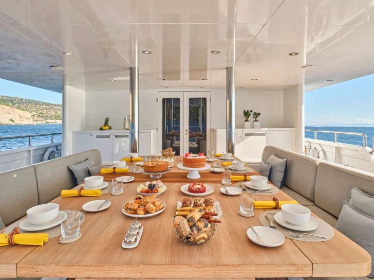 Ein Benetti SOJO mieten in Athen