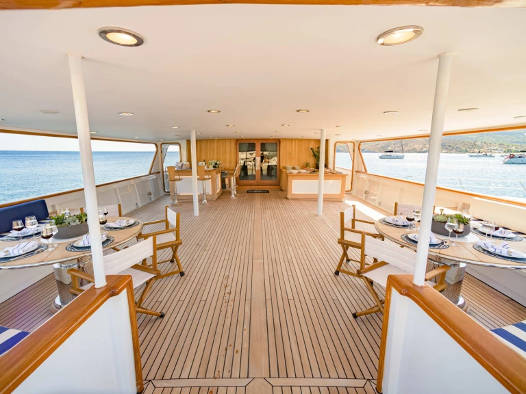 Yacht mieten in Athen zum besten Preis