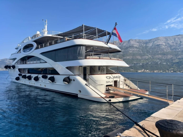 Ein Custom Olimp mieten in Kroatien