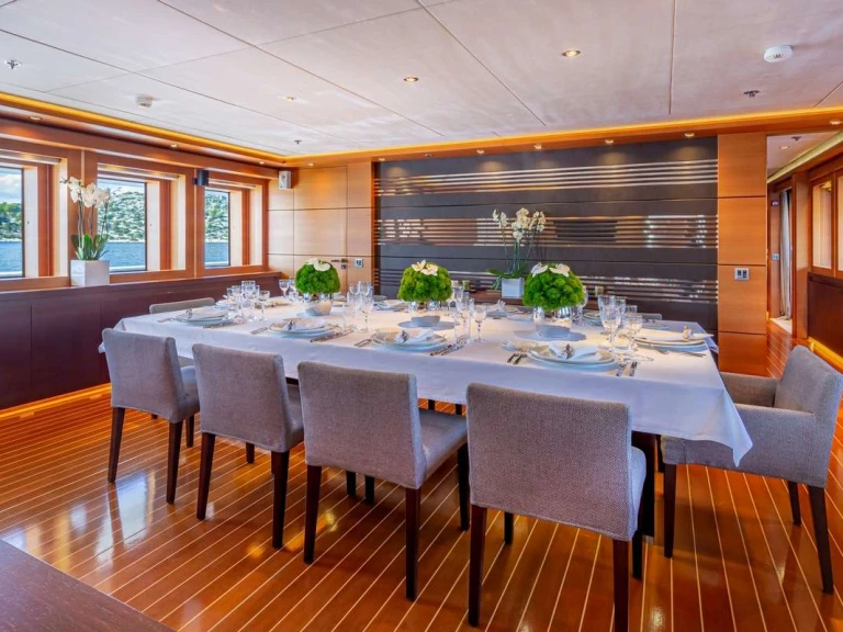 Vermietung Yacht Mondomarine mit Führerschein