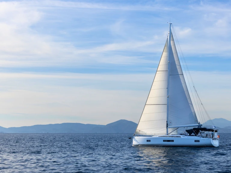 Segelboot mit oder ohne Skipper Bénéteau mieten in Álimos