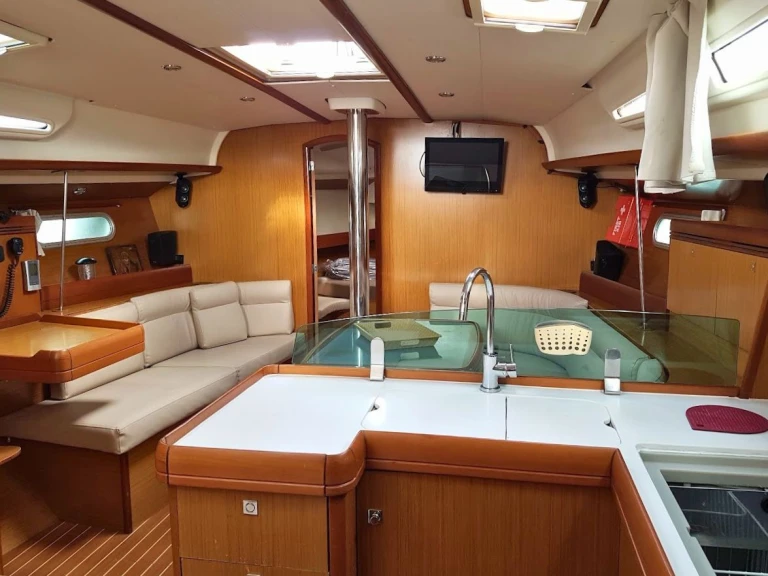 Segelboot mieten in Álimos zum besten Preis