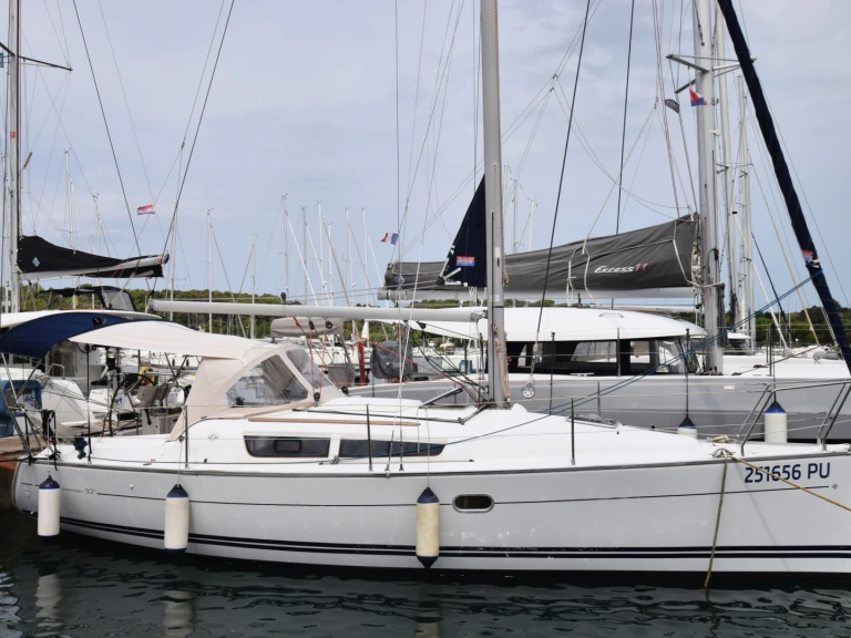 Boot mieten Pula günstig Sun Odyssey 32i