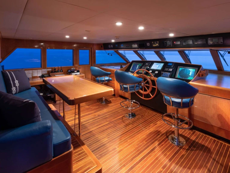 Ein NQEA Yachts Jack Hargrave design RENA mieten in Newport