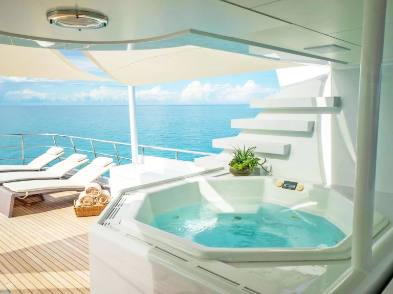 Vermietung Yacht Feadship mit Führerschein