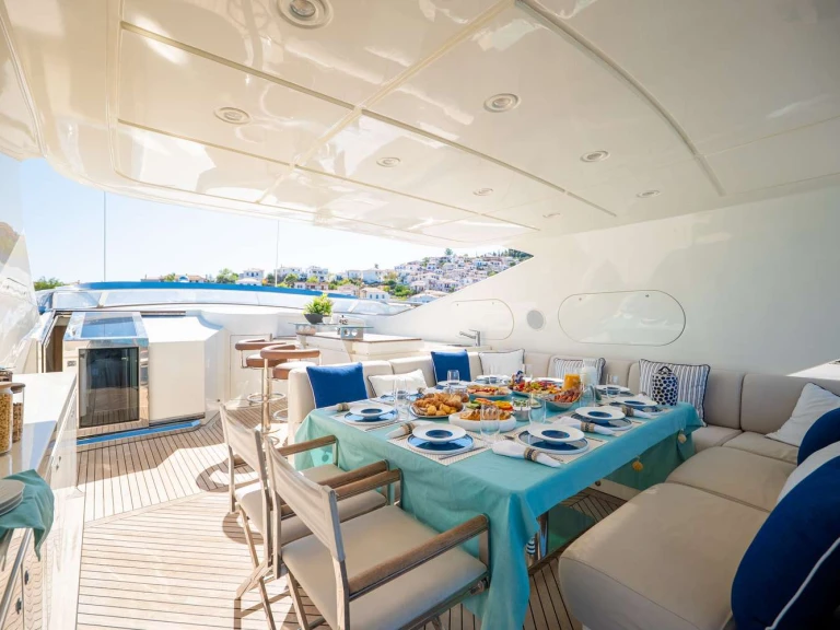 Yacht mieten in Athen - ISA, RODRIGUEZ GROUP ITALY LIBERDADE