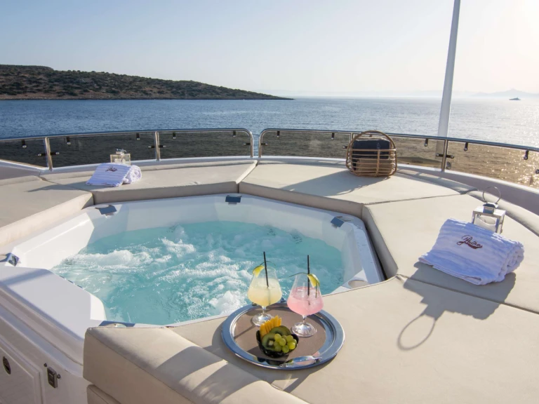 Yacht mieten in Athen zum besten Preis