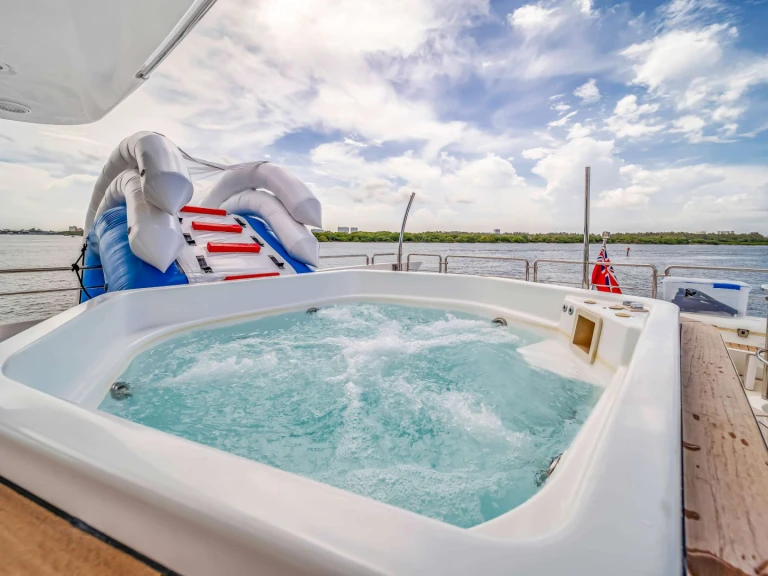 Vermietung Yacht Azimut mit Führerschein