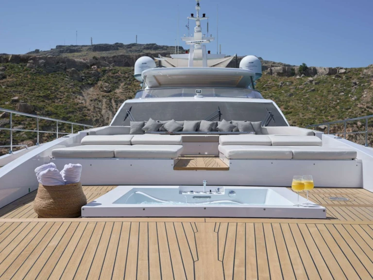 Azimut PURA VIDA mieten Griechenland
