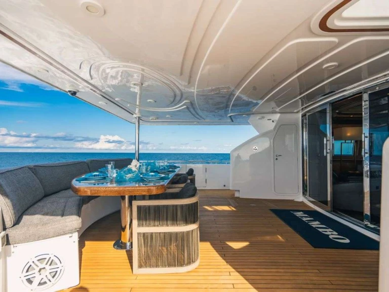 Vermietung Yacht Ferretti mit Führerschein