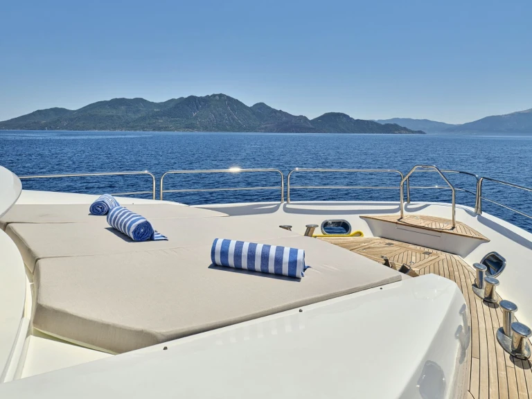 YachtCharter in Athen - Sunseeker BLADE I auf SamBoat