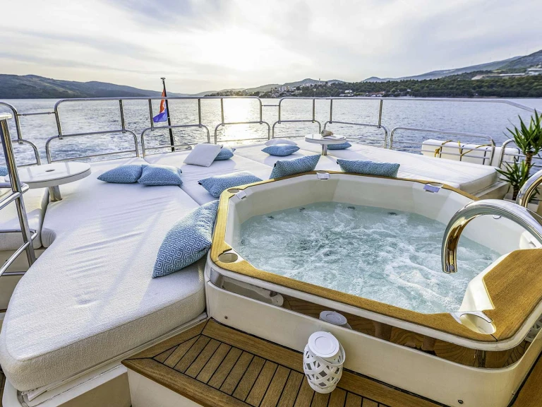 Yacht mieten in Trogir zum besten Preis