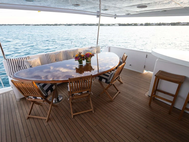 Ein Broward BIRDY mieten in Nassau