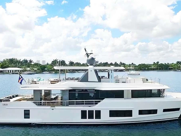 Vermietung Yacht Alpha Marine mit Führerschein