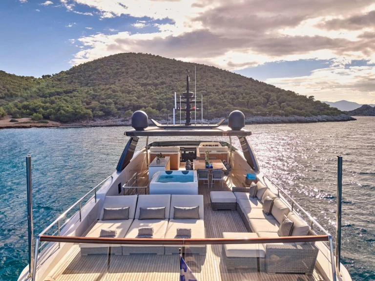 Ein San Lorenzo GOLDEN YACHT mieten in Athen