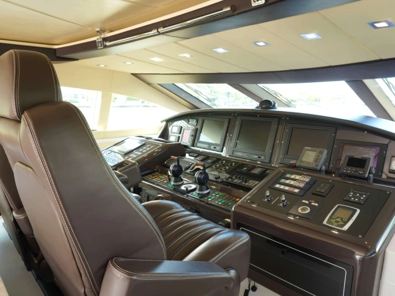 Mangusta Mangusta 105' mieten Miami
