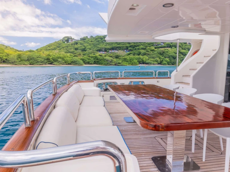 Vermietung Yacht Azimut mit Führerschein
