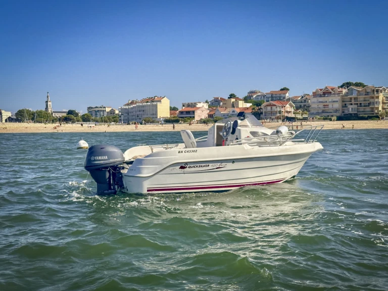 Motorboot mieten in Sète - Quicksilver Activ 420 Cabin
