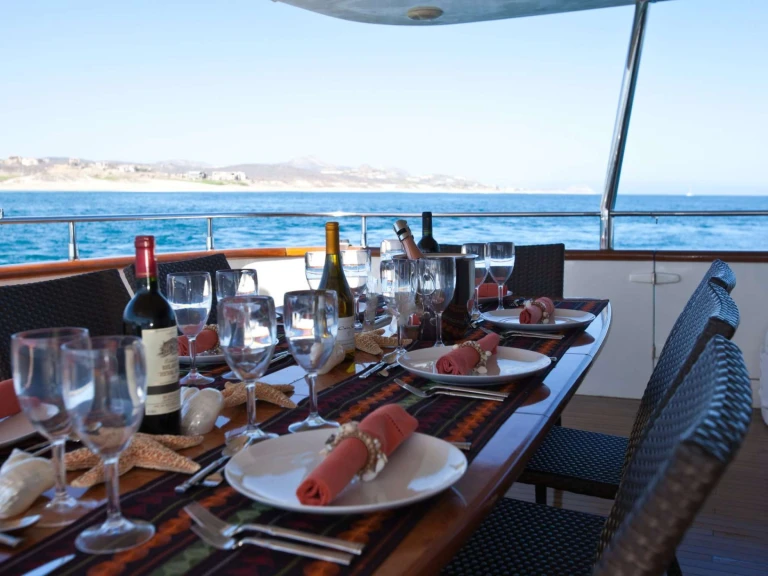 YachtCharter in La Paz - Azimut Super auf SamBoat