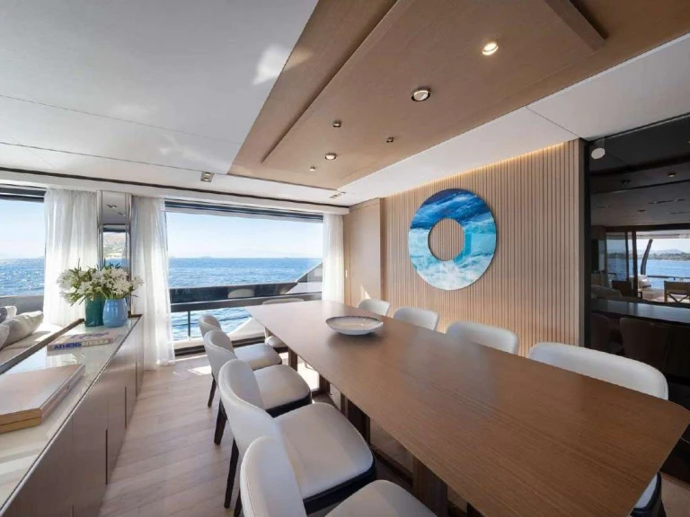 Ferretti IANASSA mieten Athen