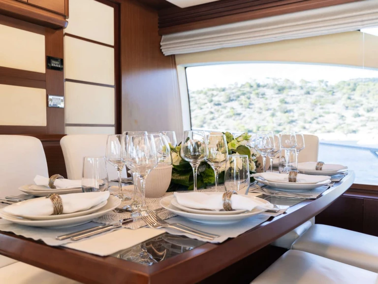 Yacht mit oder ohne Skipper Azimut mieten in Athen