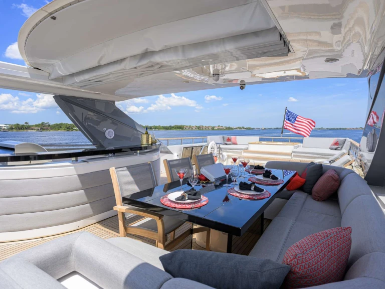 Yacht mieten in Bahamas - Princess, UK SPECTRE
