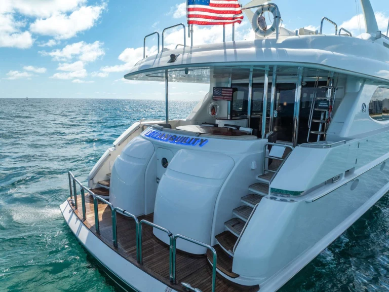 Yacht mit oder ohne Skipper Lazzara mieten in Fort Lauderdale