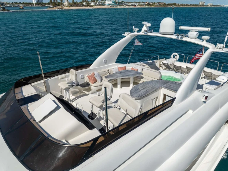 Vermietung Yacht Lazzara mit Führerschein
