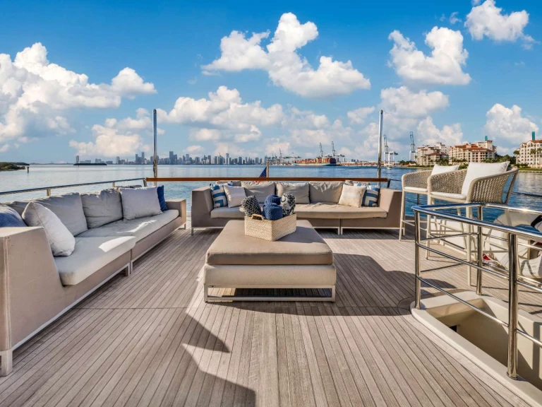 Ein San Lorenzo Astonish mieten in Miami Beach