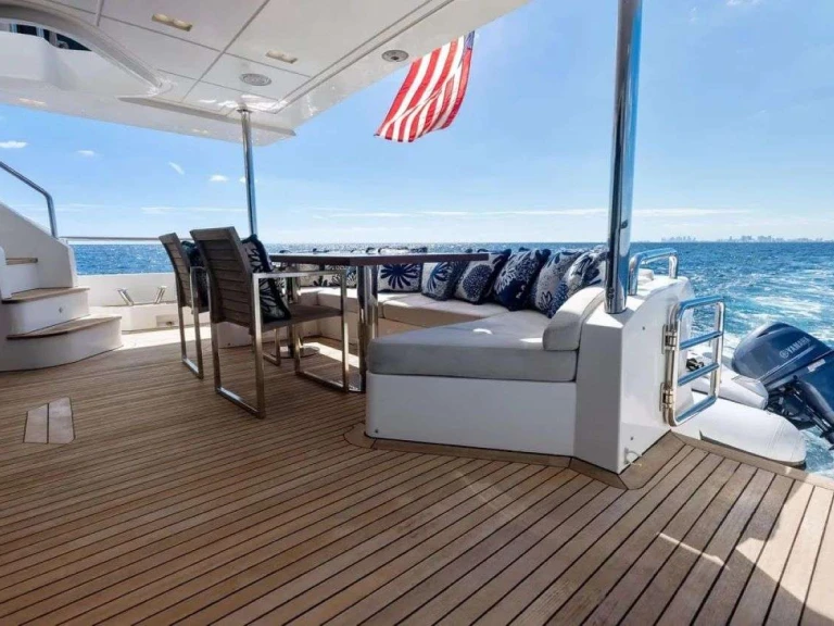 Yacht mit oder ohne Skipper Azimut mieten in Bahamas