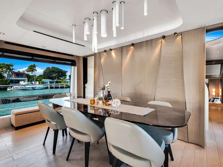 Yacht mieten in Coconut Grove zum besten Preis