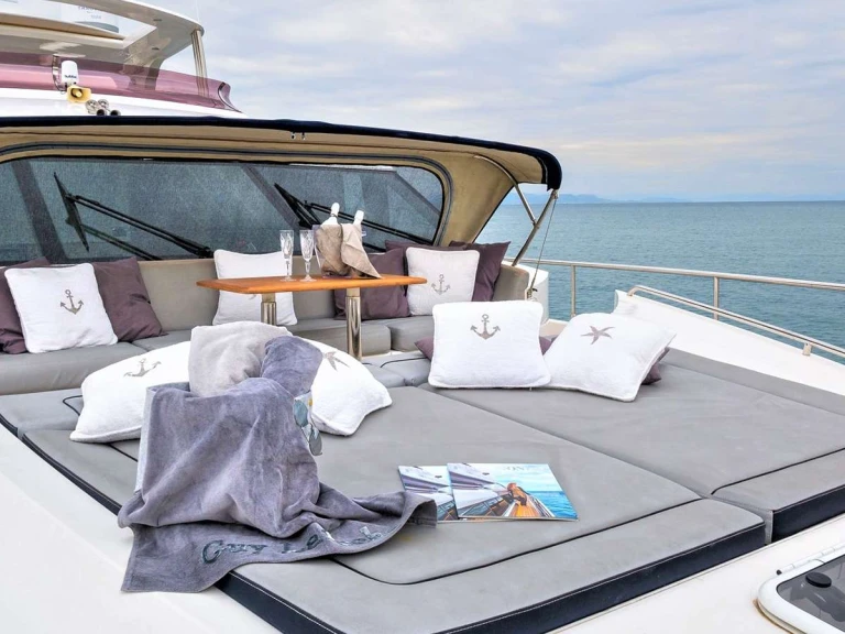 YachtCharter in Athen - Princess, UK 4LIFE auf SamBoat