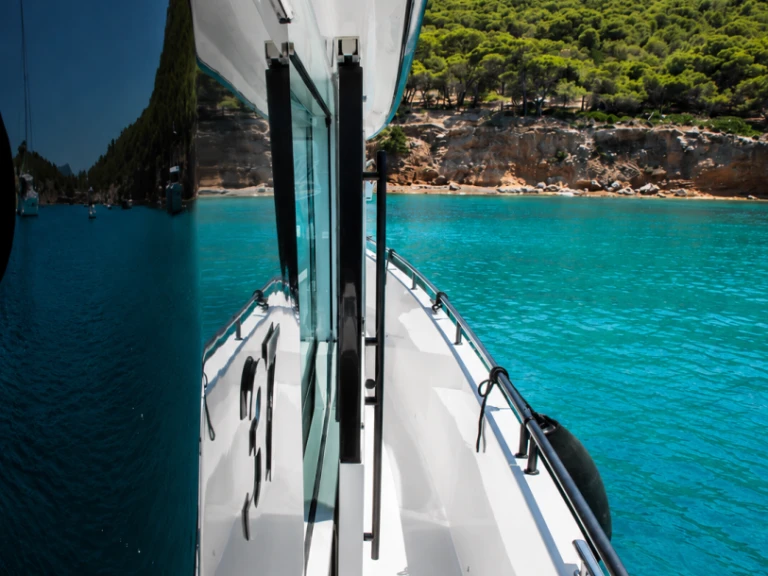 Bootsverleih Axopar Axopar 37 XC Cross Cabin Lavrion Samboat