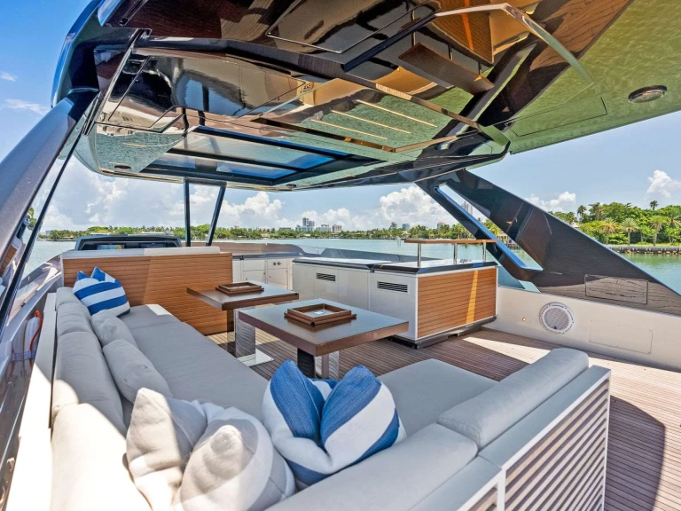 Yacht mieten in Fort Lauderdale - Ferretti THE BRASS RING