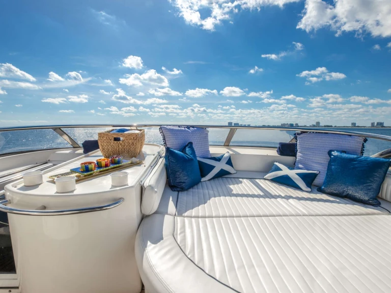 Sunseeker LeoLena mieten Miami Beach