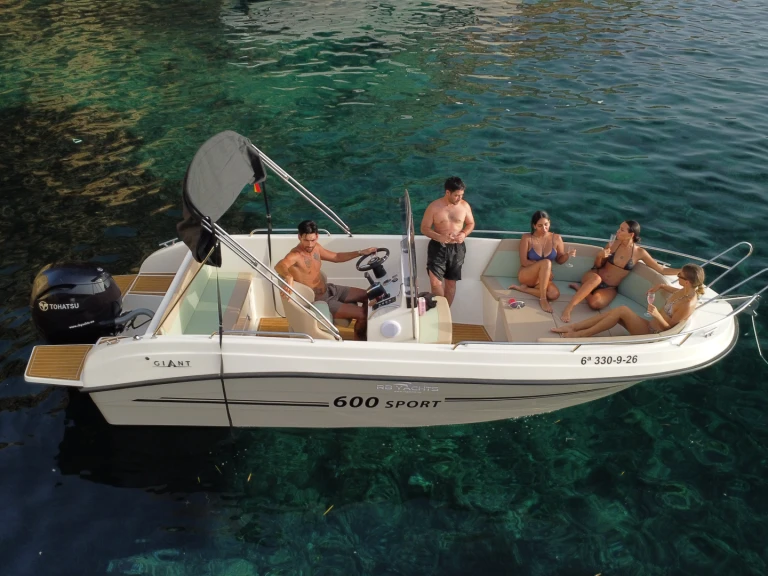 Motorboot mit oder ohne Skipper Giant mieten in Sant Antoni de Portmany