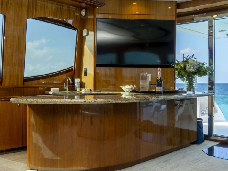 Vermietung Yacht Hatteras mit Führerschein