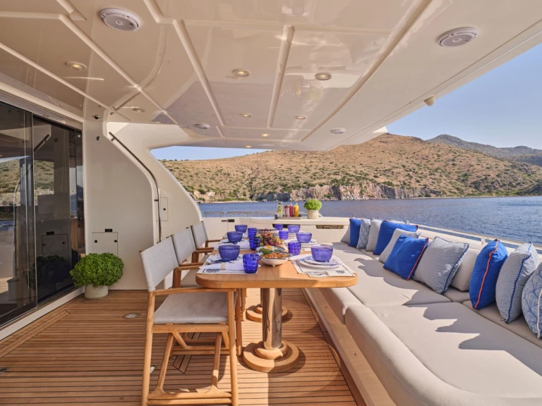 Vermietung Yacht Ferretti mit Führerschein