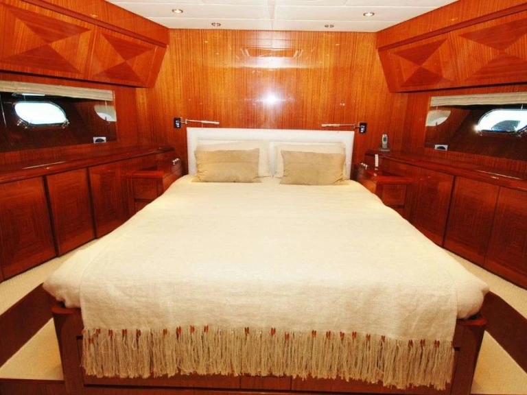 Vermietung Yacht Leopard (Arno) mit Führerschein