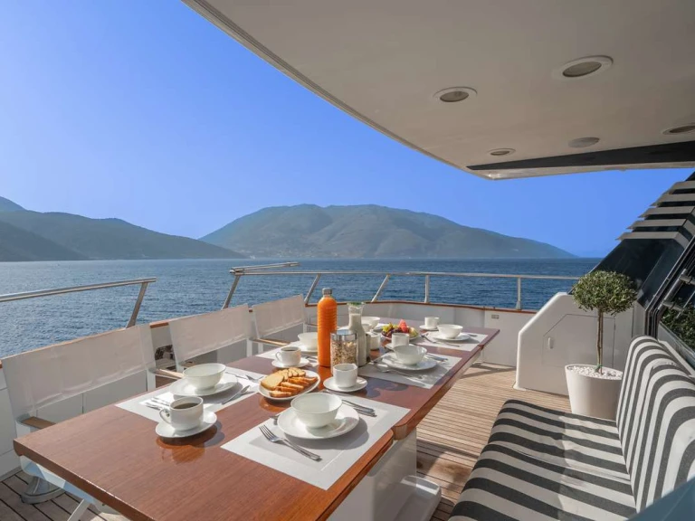 Vermietung Yacht Cantieri di Pisa, Italy mit Führerschein