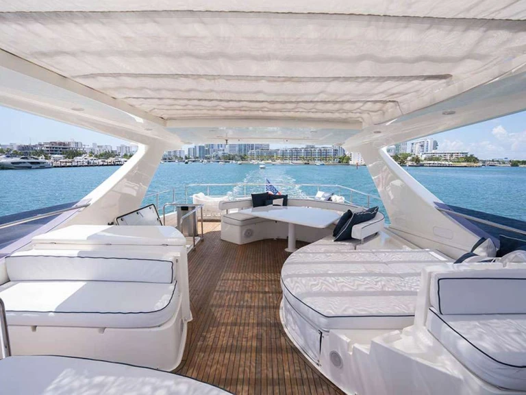 Yacht mit oder ohne Skipper Ferretti mieten in Miami