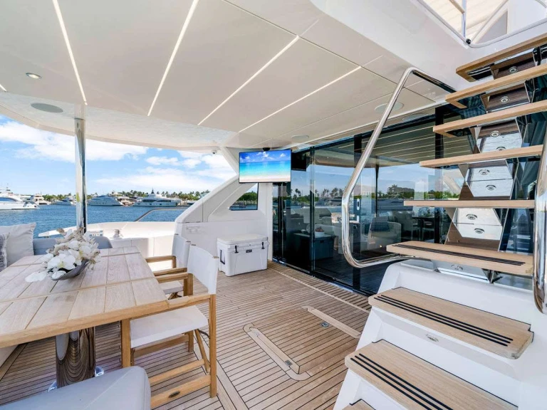 Vermietung Yacht Sunseeker mit Führerschein