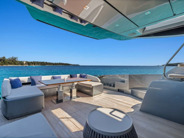 Yacht mit oder ohne Skipper Riva mieten in Cannes