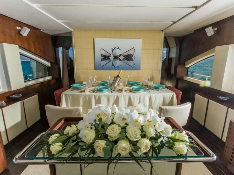 Yacht mieten in Athen zum besten Preis