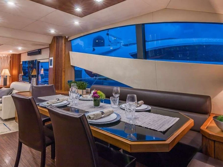 Ein Sunseeker TWINS mieten in Bahamas