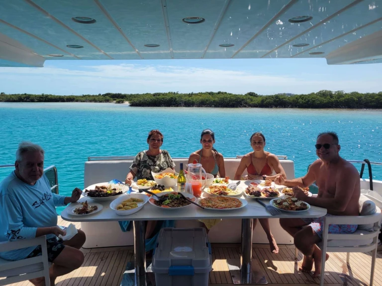 Vermietung Yacht Azimut mit Führerschein