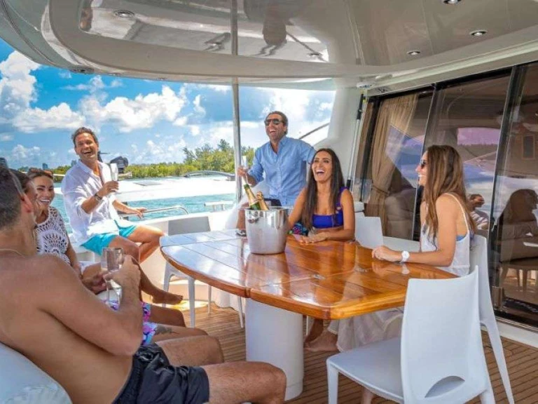Yacht mieten in Miami - Sunseeker GIULI