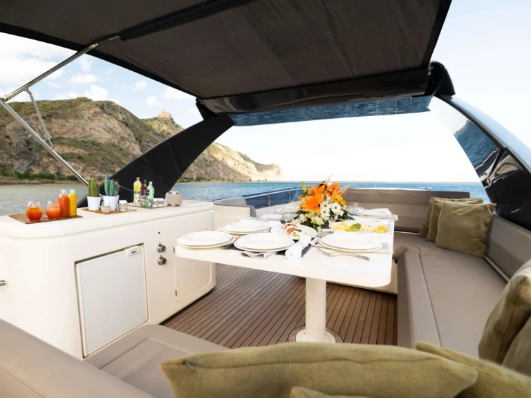 Yacht mieten in Neapel zum besten Preis